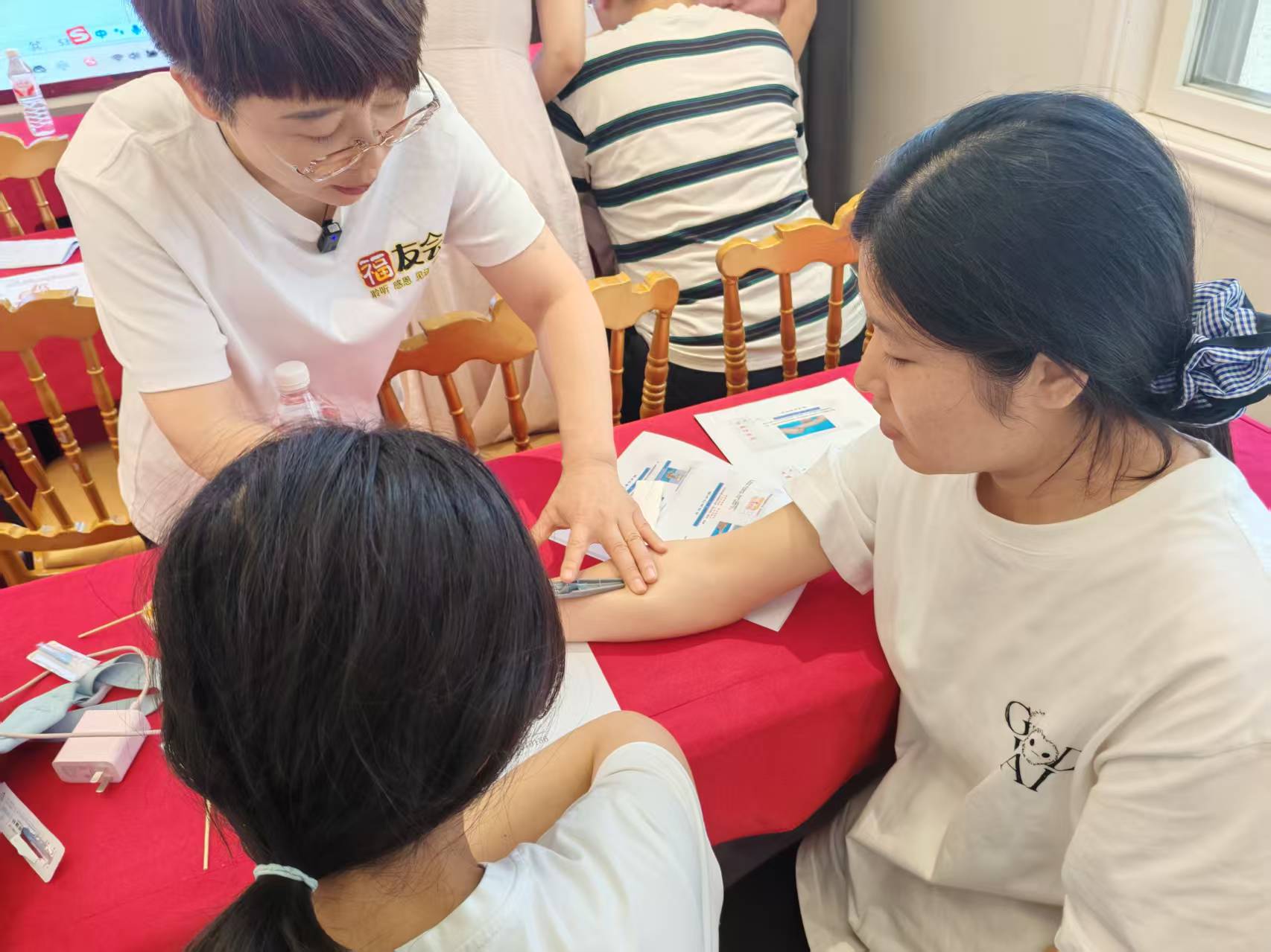 张扬帆讲课5.jpg