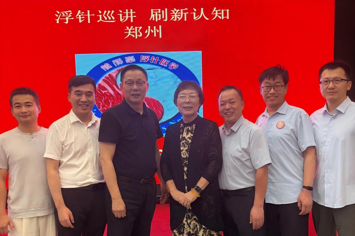 巡讲班领导合影.jpg